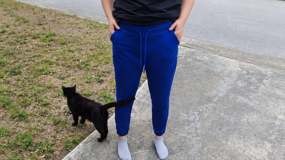 Comfy Women’s Joggers w/ Deep Pockets Just $5.49 on Amazon (Tons of Colors!)