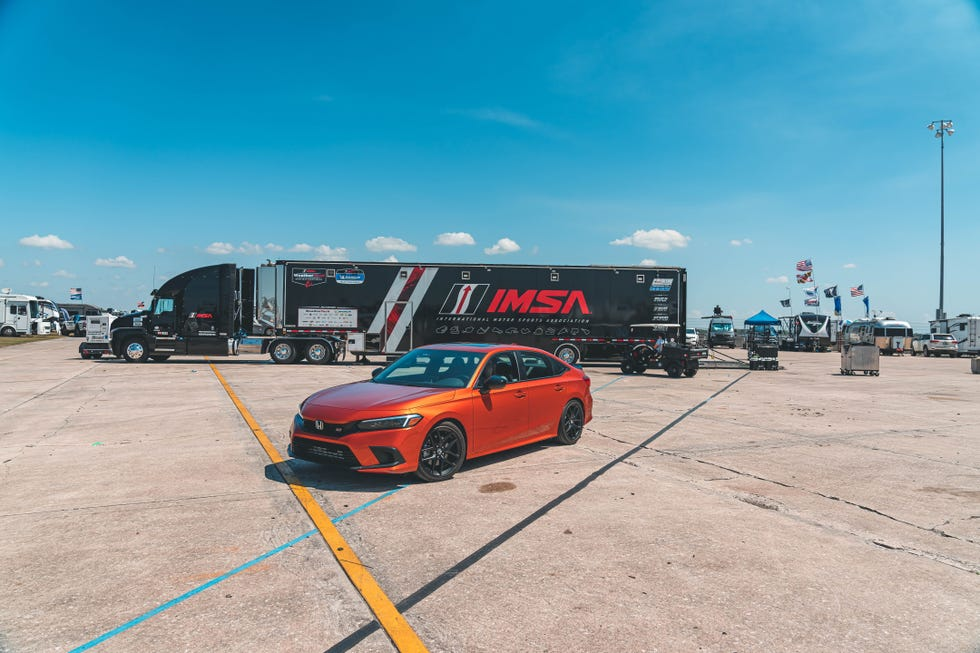 Our Long-Term 2022 Honda Civic Si Is Here to Party