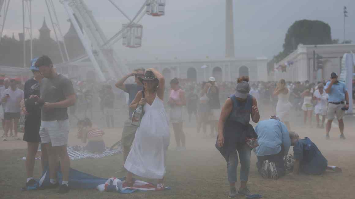 Donald Trump defies storms and heatwave to deliver July 4 address