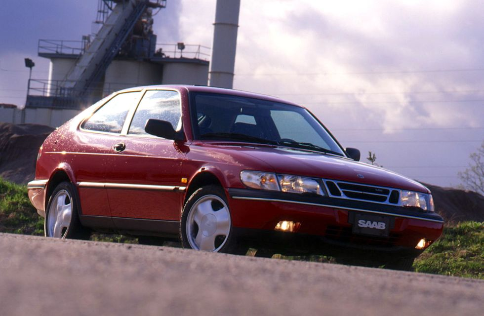 1995 Saab 900SE Turbo Test: Handle with Care