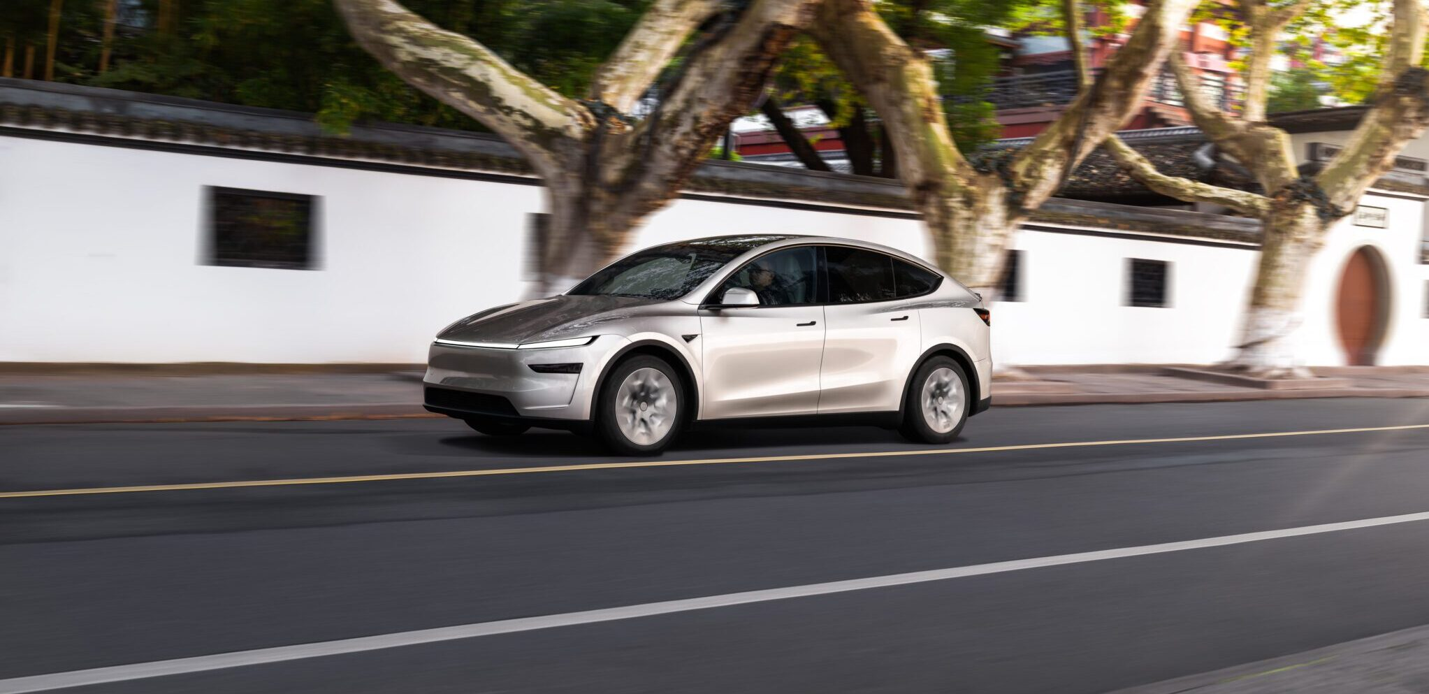 Tesla’s Model Y L lands in the US at a hefty US$61,990