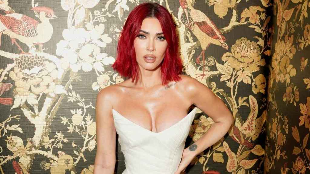 Megan Fox’s Bandeau Top Is One Wrong Move Away From a Wardrobe Mishap