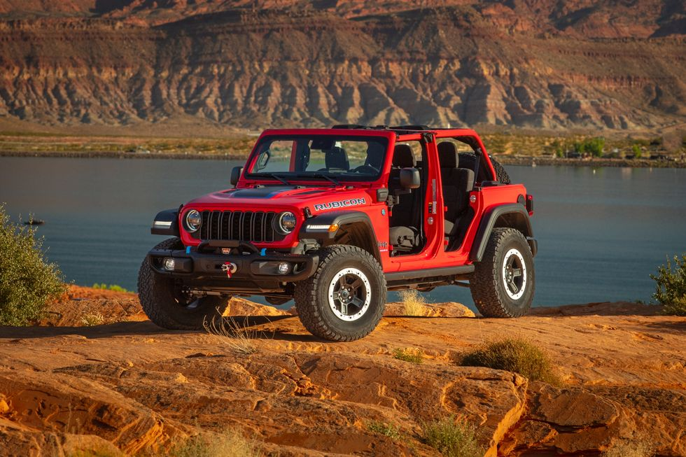 Jeep Wrangler and Gladiator Offer New 2-Inch Factory Lift Kit